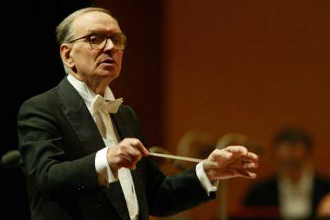 Bari, musica in via Sparano e Chiavi della citt:  il giorno di Ennio Morricone