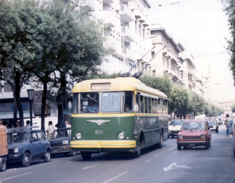 Filobus, tanti proclami ma i mezzi non partono: non c'� nessuno in grado di guidarli