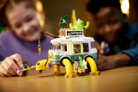 Bari, torna ''Lego DreamZzz'': in piazza della Libert il festival del mattoncino