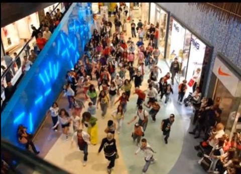 Flashmob, da New York anche a Bari: come nasce il fenomeno