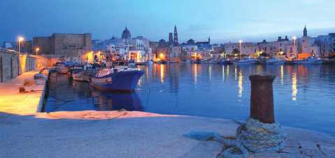 Monopoli, ''Arte, storia e gastronomia nel borgo'': visite guidate nel centro storico