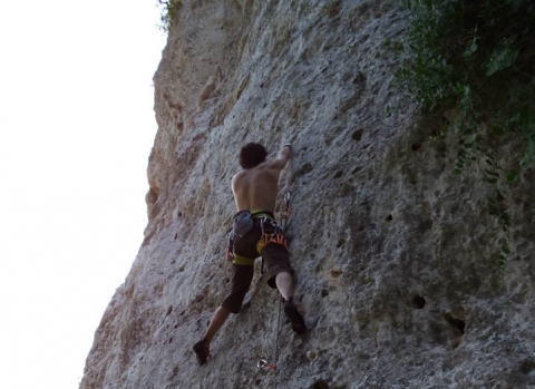 L'arrampicata sportiva, andare sempre pi� in alto �affrontando le proprie paure�