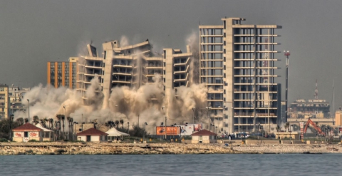 Abbattimenti, sentenze, risarcimenti e infinite polemiche: � la lunga storia di Punta Perotti