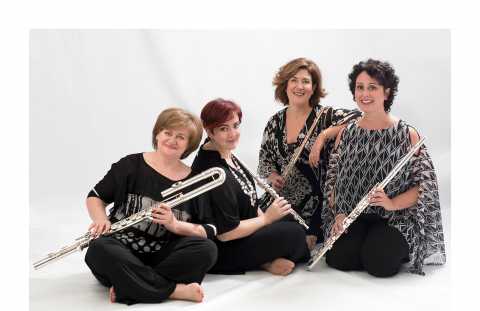 Quartetto di Flauti Image: nel cortile della chiesa San Marco concerto di fiati al femminile