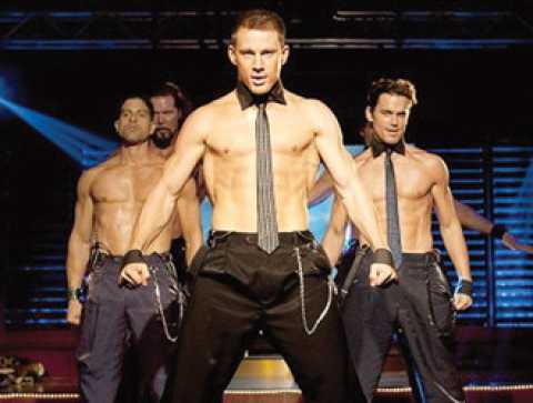 Film. Magic Mike: tutto fisico e niente arrosto 