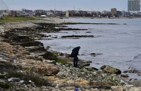 Edifici crollati, ville abbandonate, prostituzione, rom:  il lungomare sud di Bari