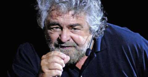 Grillo a Molfetta: Si vota a febbraio perch facciamo paura