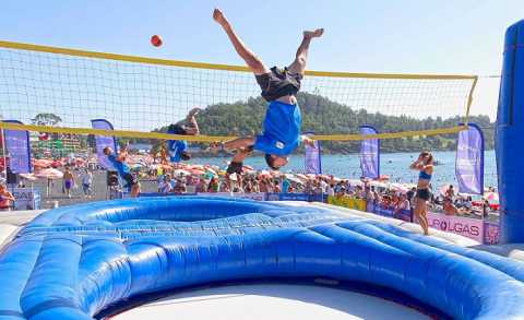 Trampolini, materassi e acrobazie: in Puglia sbarca lo spettacolare 