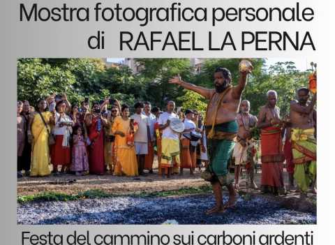 Bari, ''cammino sui carboni ardenti'': mostra fotografica di Rafael La Perna