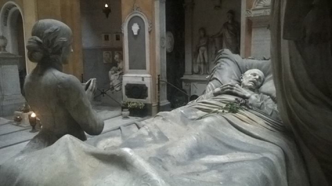 Su Facebook ''quelli che amano i cimiteri'': �Luoghi dal volto nascosto�