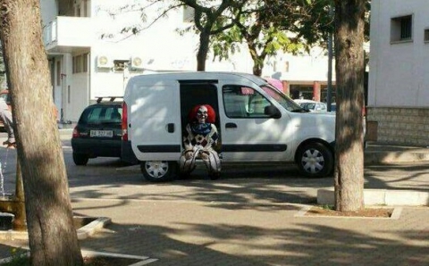 ''Morirete tutti'': a Bari i clown misteriosi. �Un bluff, ma fanno paura�