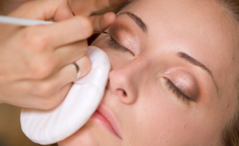 Estetiste ''in casa'', � boom: prezzi dimezzati e senza fattura