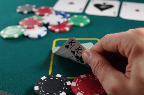 Come padroneggiare l'arte di individuare un bluff nel poker