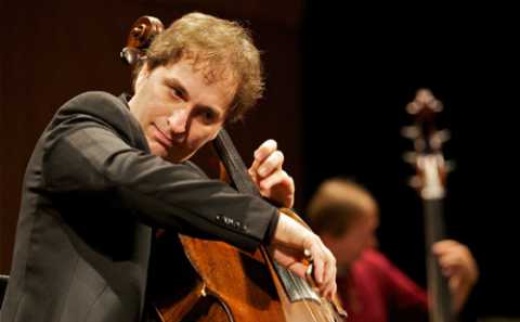Bari, il violoncellista Enrico Bronzi in concerto nella chiesa Santa Teresa dei Maschi