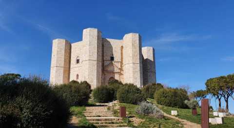 Andria, dopo il Covid-19 riapre Castel del Monte