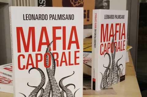 Bari, Leonardo Palmisano presenta ''Mafia Caporale'' alla libreria Campus