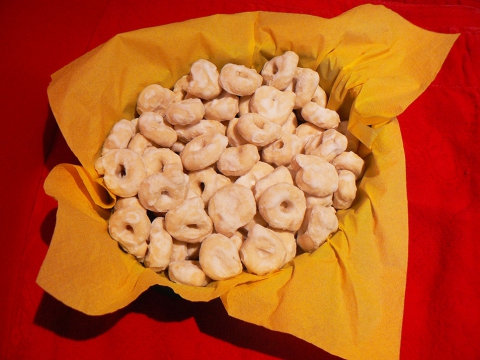 Gli ''occhi di santa lucia'', il dolce natalizio che Bari sta dimenticando