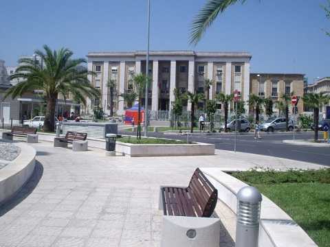 Bari, comitato contro la malasanit: Troppa politica negli ospedali