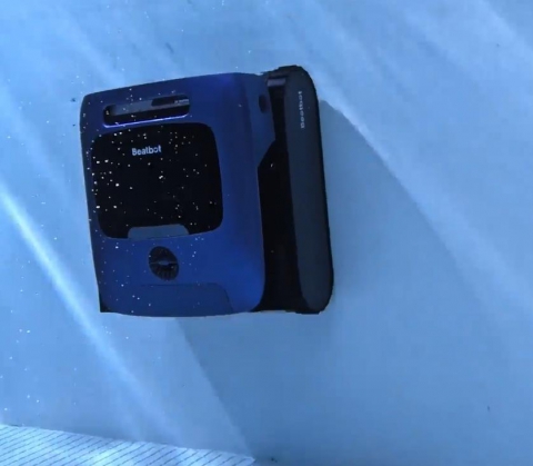 Devi spazzolare la piscina se hai un robot piscina?