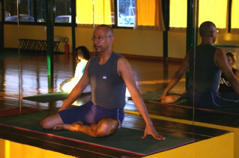 Ranil, il maestro di pilates che opera le ''preghiere di guarigione'' 