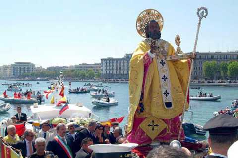 Arriva la festa di San Nicola, sagra provinciale all'insegna di ''spari'' e salsiccia