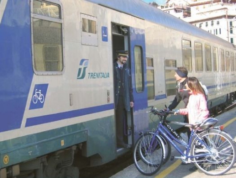 In treno con la bici? In teoria s�, ma a Bari mancano le carrozze adeguate
