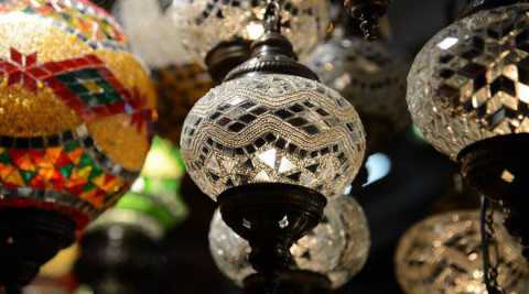 Bari, 10 botteghe del centro storico aperte fino a tarda sera per le feste natalizie