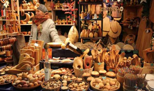 Acquaviva, A regola d'arte: in piazza dei Martiri arriva la fiera dell'artigianato