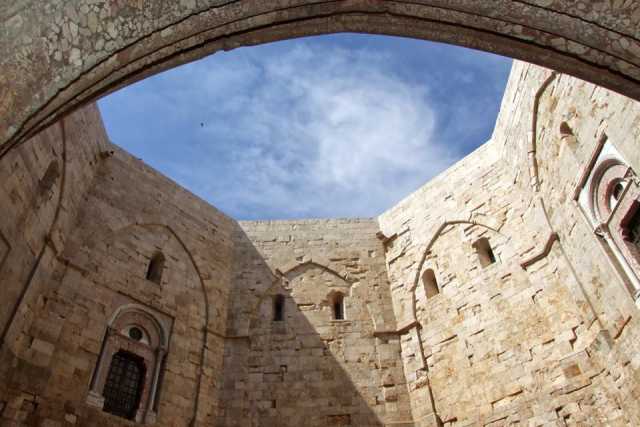 Castel del Monte, tra esoterismo, templari e hammam: �E' pura fantasia�