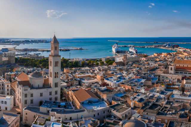 Decine di migliaia di disoccupati a Bari: come affrontare e risolvere questa crisi