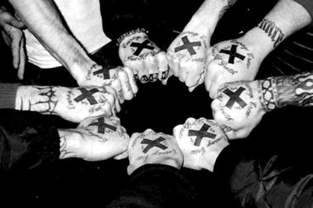 Niente alcool, droga e tabacco: arriva la filosofia ''straight edge''