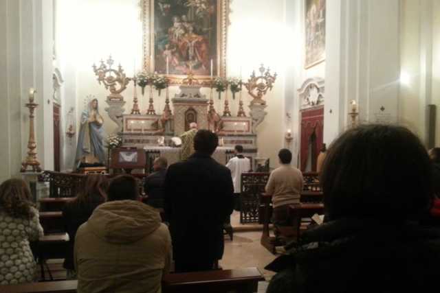 Bari, nella chiesa di San Giuseppe la messa � in latino: �Avvicina a Dio�