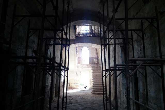 Bari, il pericolante ospedaletto di San Cataldo: �Abbiamo paura che crolli�