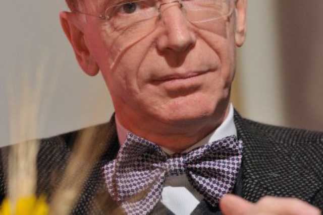 ''Testo'' di Vendola adottato dall'Universit�: la difesa del professore accusato
