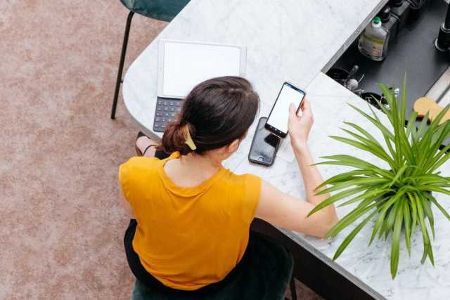 Il mercato del lavoro in Puglia tra gap di genere e fuga dei giovani