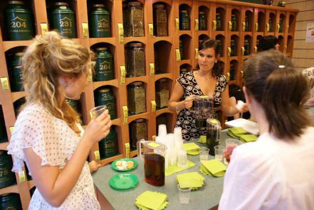 Addio alle vecchie abitudini: il t� sta prendendo il posto del caff�