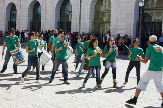 I percussionisti dell'A�SUrdD Batukada: �Ci ispiriamo al Brasile cercando l'originalit�