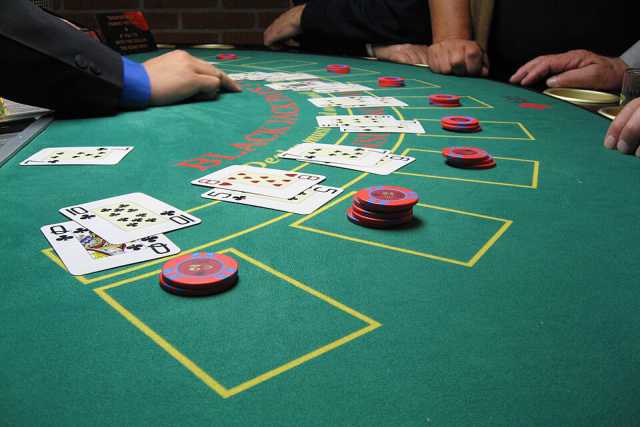 Blackjack online strategie, varianti e siti da valutare