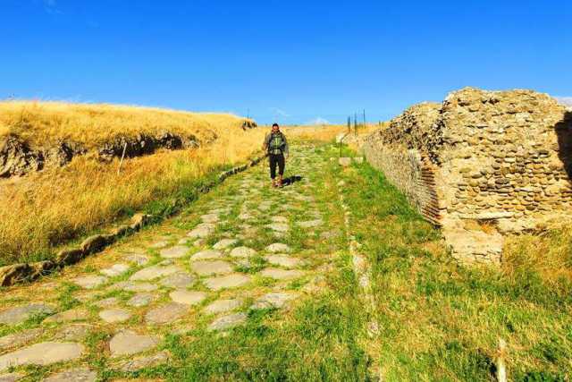 Il viaggio del barese Roberto: �Ho percorso per intero la dimenticata via Traiana�