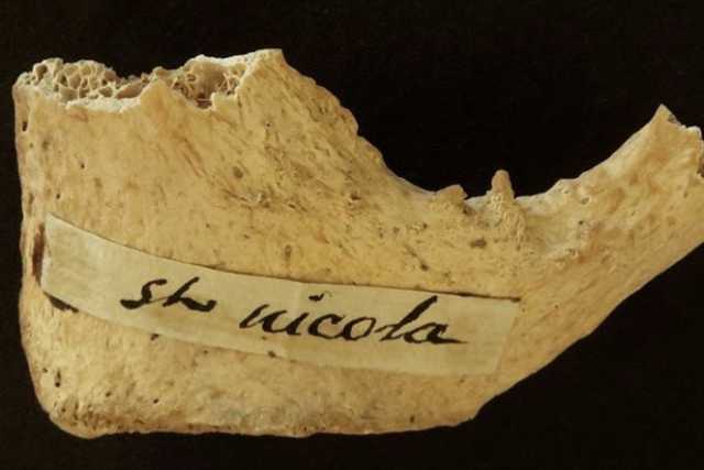 Oxford, analizzato un osso proveniente dagli Usa: �Potrebbe appartenere a San Nicola�