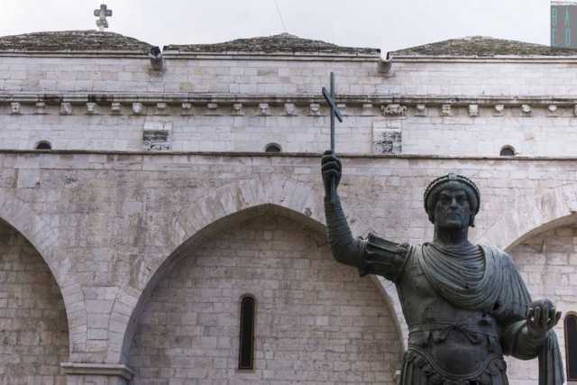 Templari, imperatori e leggende: � Barletta, la citt� che profuma d'Oriente