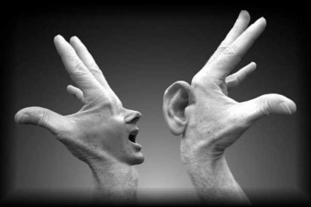 Comunicare con il corpo: � la lingua dei segni. Ma qui non � riconosciuta