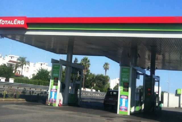 Beatrice, la prima benzinaia di Bari: �Mi vedono come un alieno�