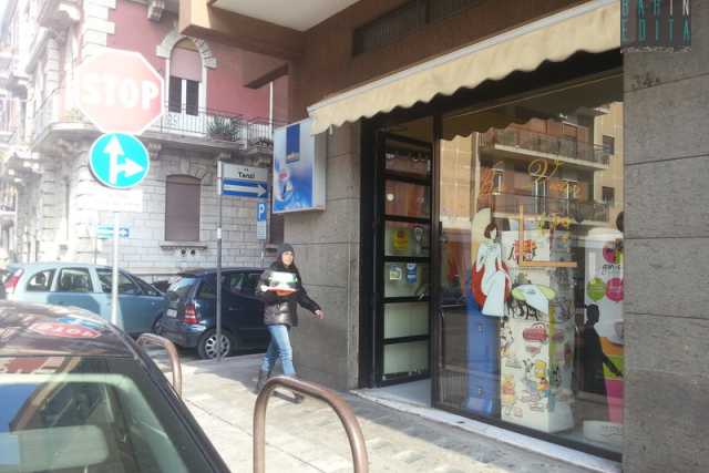 Bari, svaligiato il ''bar dei carabinieri'': sorge a 10 metri dalla caserma