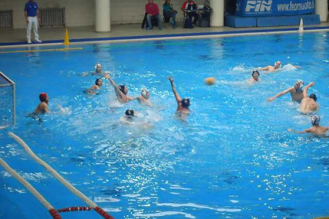 Pallanuoto, la Waterpolo Bari vince anche in casa: 14-10 contro il Palermo
