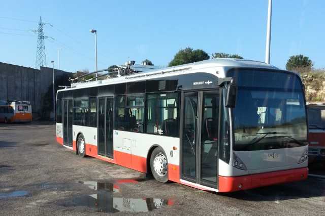 Filobus, Decaro: �Ora l'avvio dipende dall'Amtab�. La risposta dell'azienda