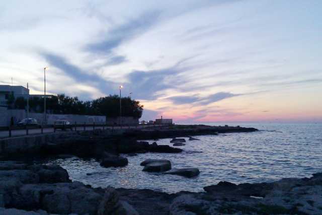 San Giorgio, tre km di costa tra cementificazione e romanticismo