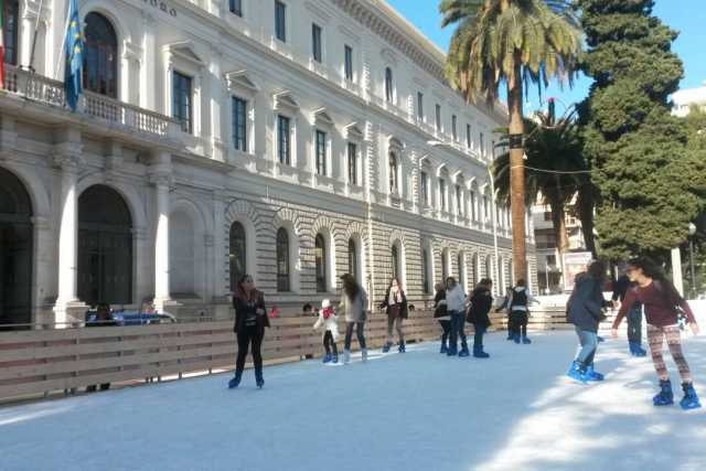 Le pattinatrici di piazza Umberto: �Molestate e inseguite. E' troppo�