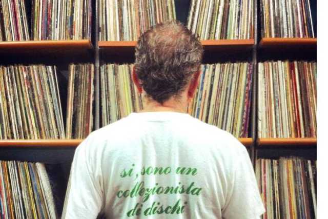 Franco Lastilla, una vita dedicata ai dischi in vinile: ne ha 10mila