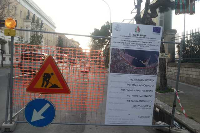 Pista ciclabile sul lungomare, il progettista corregge Decaro
